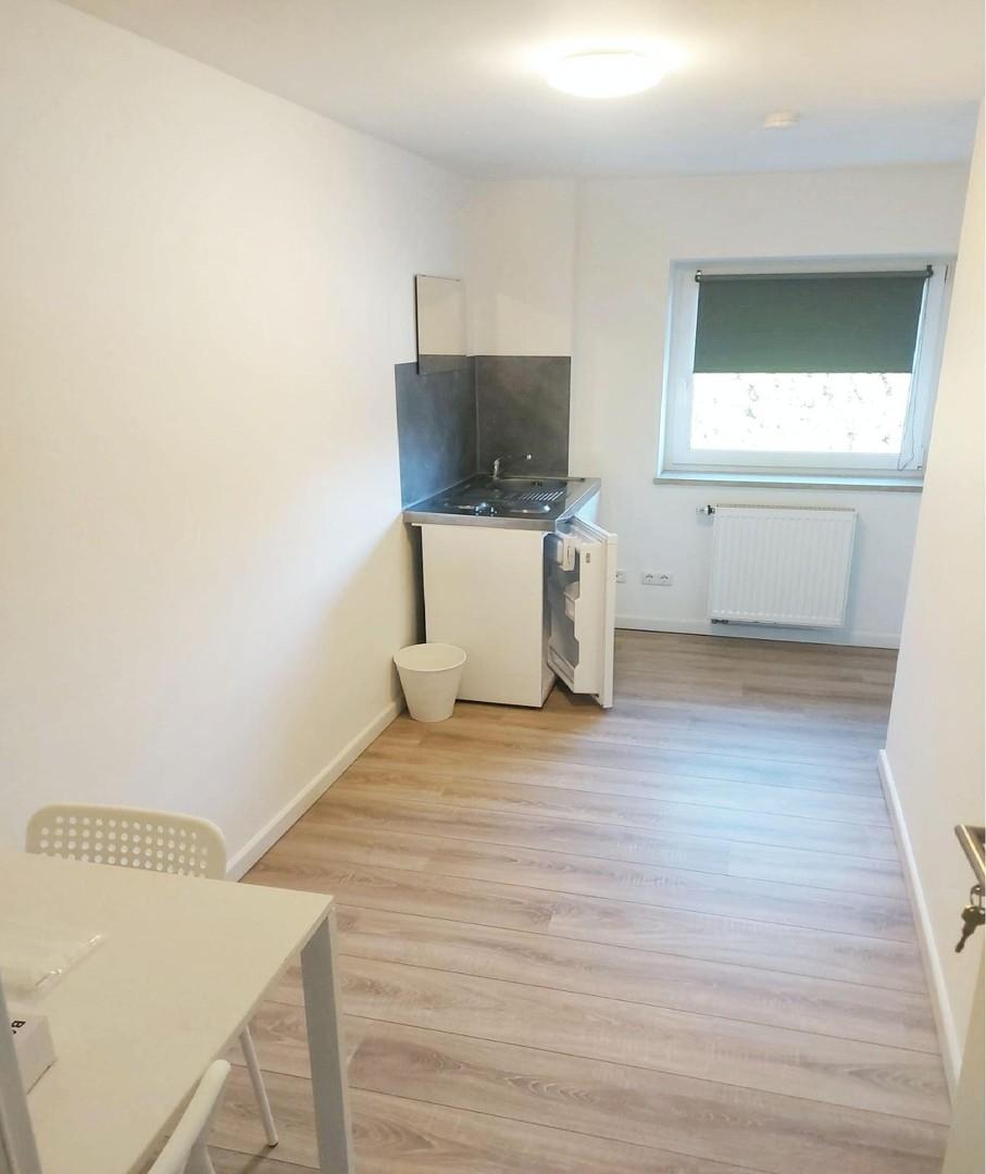 Zimmer 6   1.OG mit Miniküche