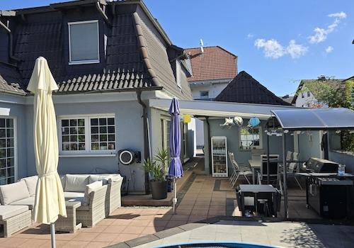 überdachte Terrasse