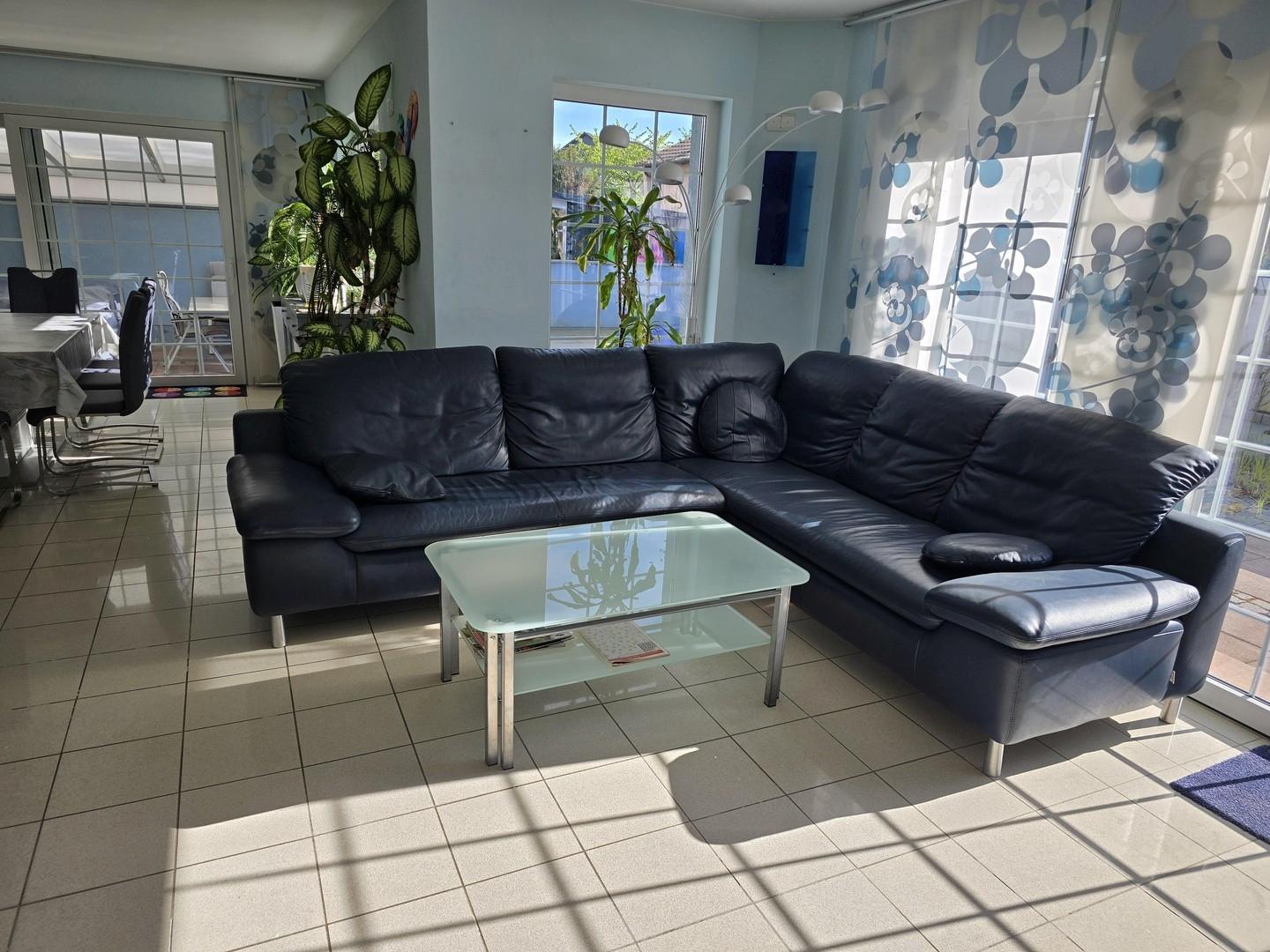Wohnzimmer mit Esszimmer