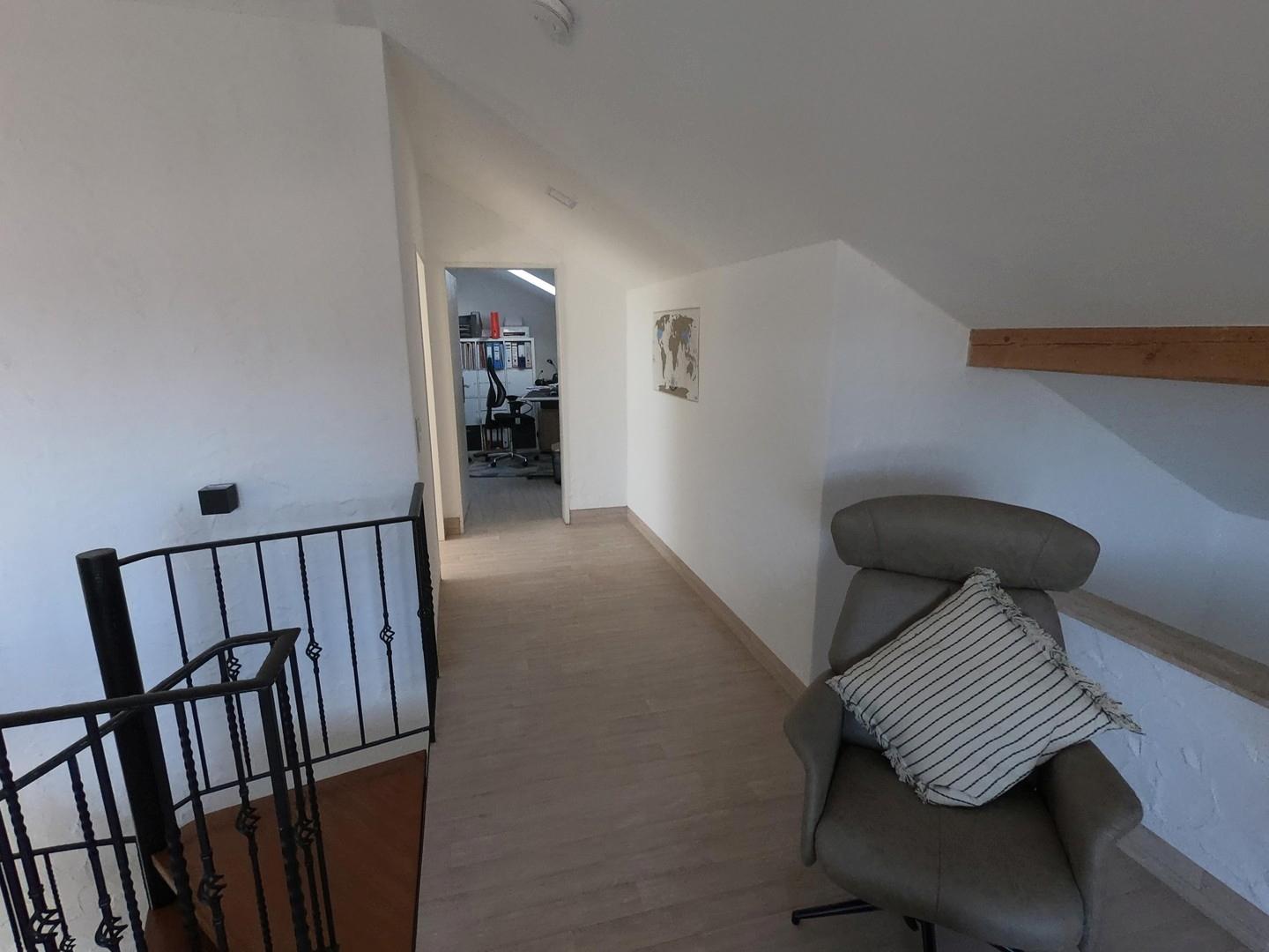 Flur OG zum Arbeitszimmer