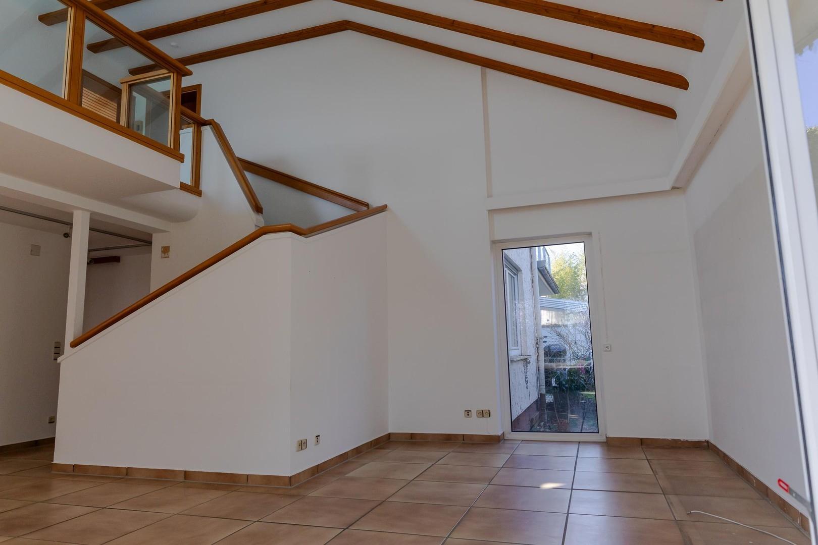 Wohnzimmer mit Kamin