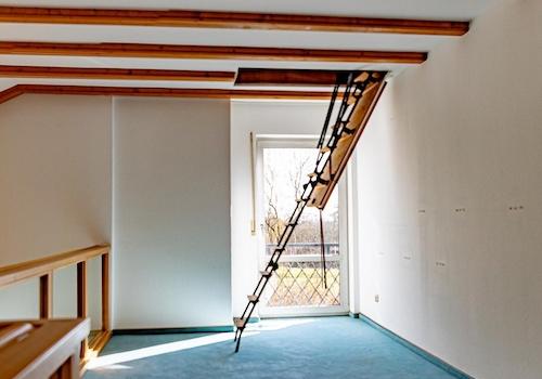 Aufgang Dachboden