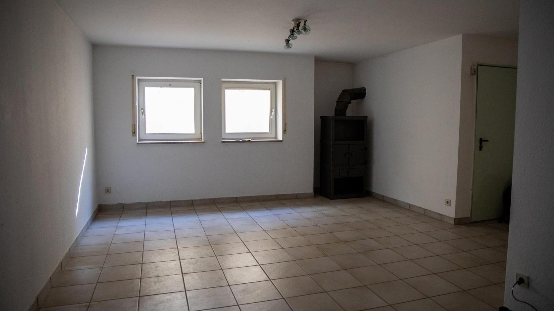 Hobbyraum beheizt + Kaminofen