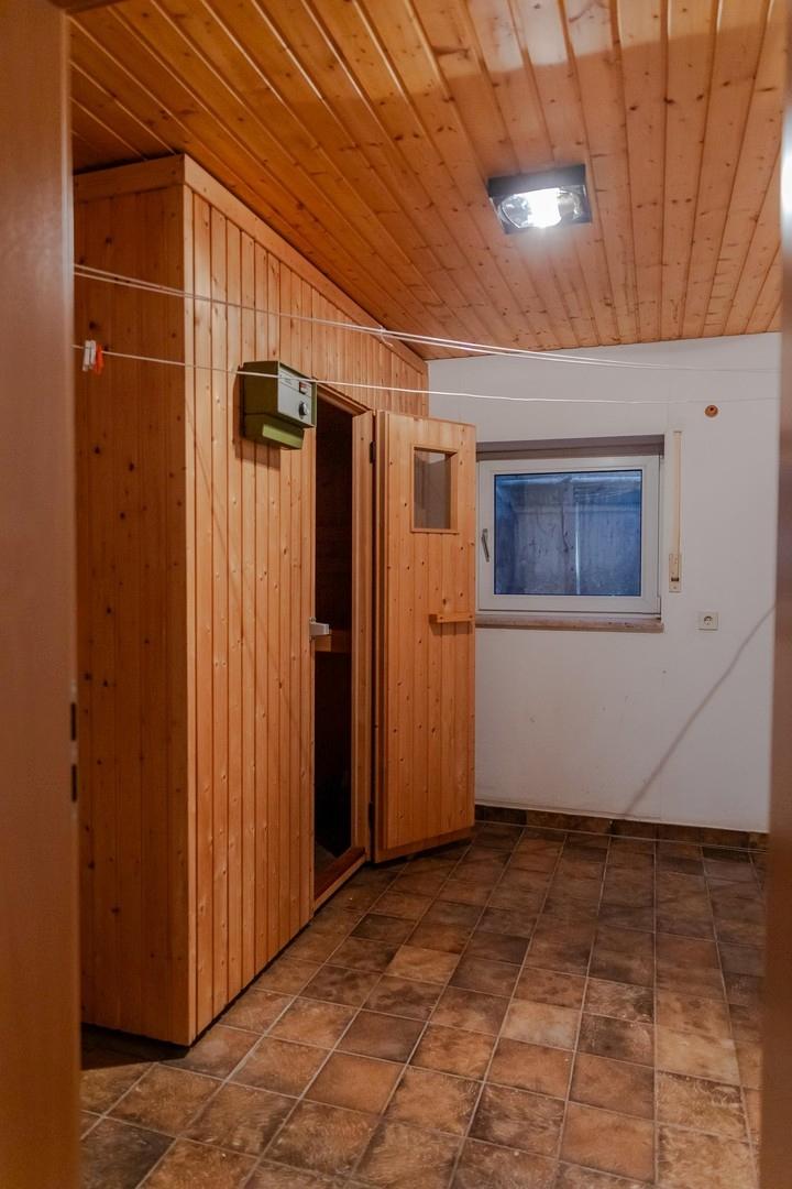 Sauna mit Dusche