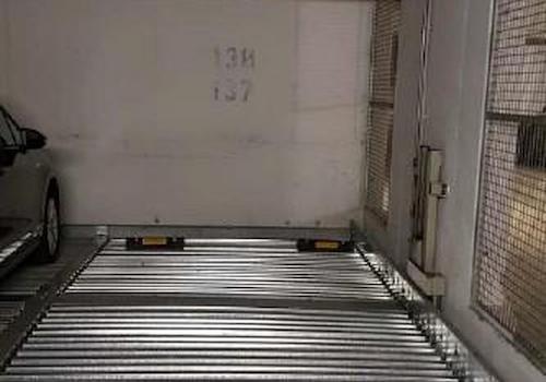 Tiefgaragenstellplatz