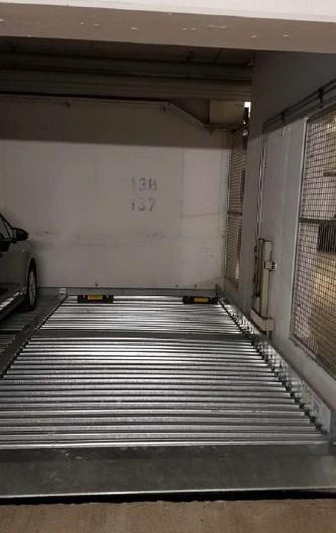 Tiefgaragenstellplatz