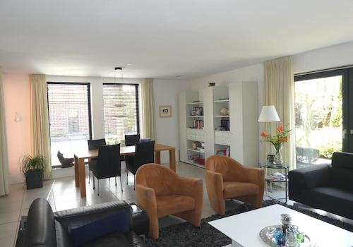Wohn- und Esszimmer