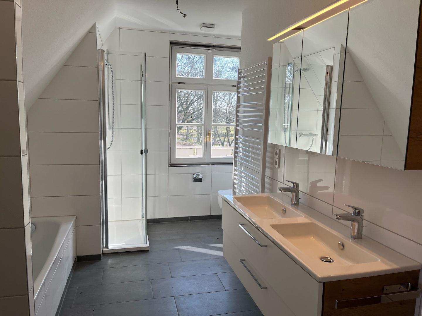 Badezimmer im OG