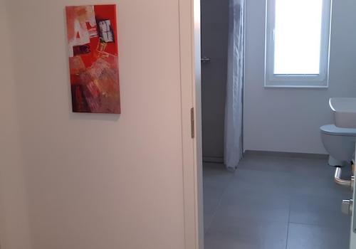 Bad und Nische Zwischenflur