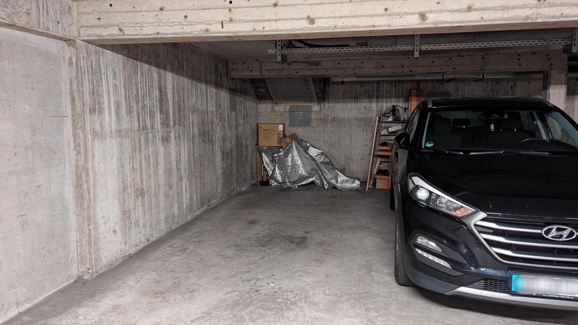 Tiefgaragenstellplatz