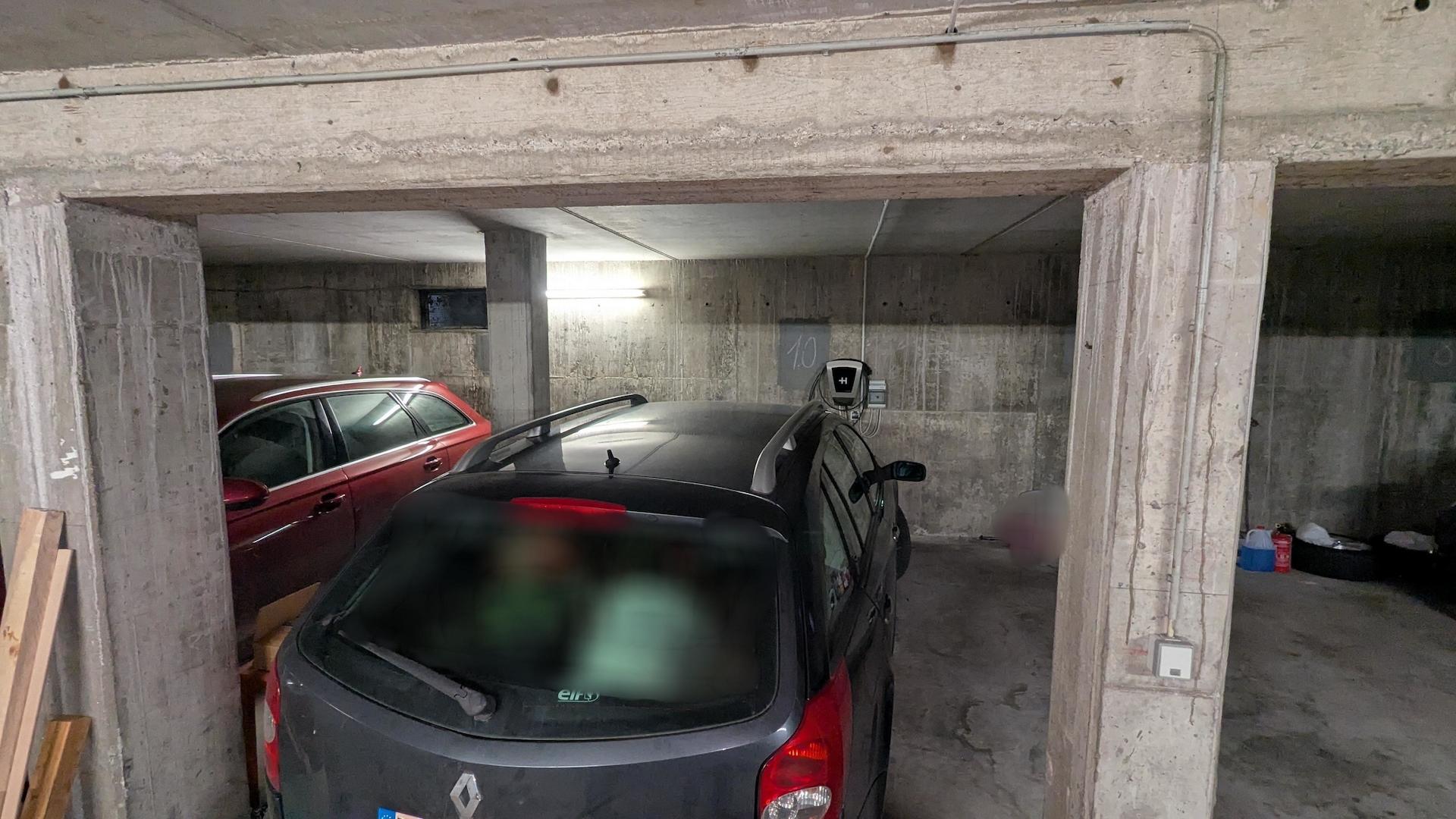 Tiefgaragenstellplatz mit Wallbox