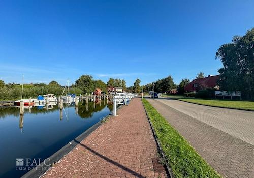 Hafen Born