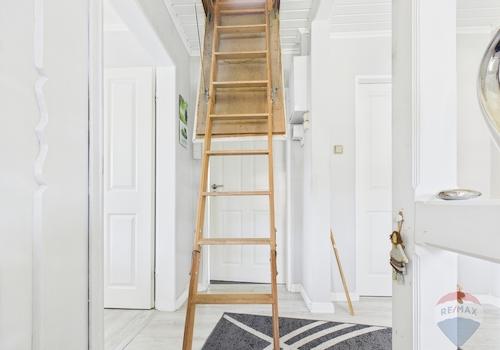 Treppe zum Spitzboden