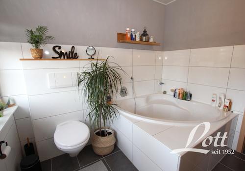 Badezimmer Dachgeschoss Hauptgebäude