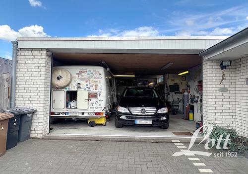 großzügige Doppelgarage