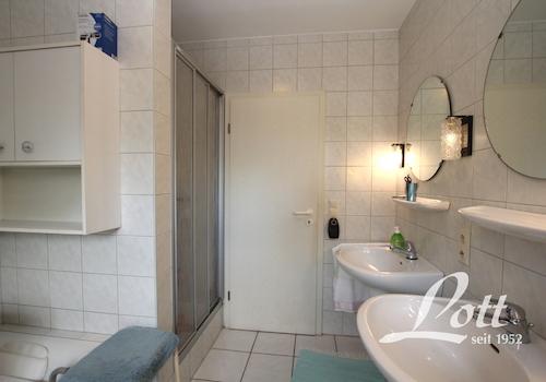 Badezimmer Erdgeschoss