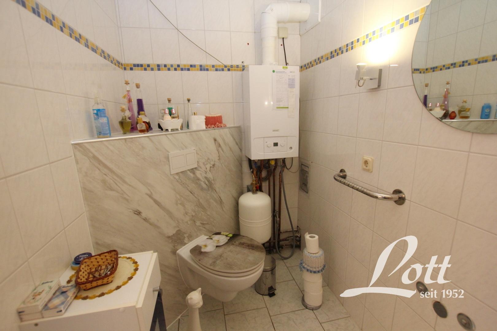 Badezimmer im Erdgeschoss