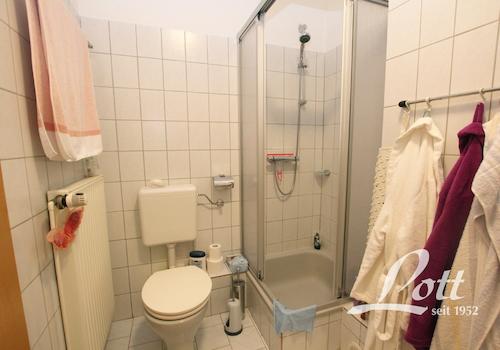 Badezimmer im Dachgeschoss