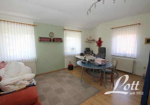 Wohnzimmer im Dachgeschoss