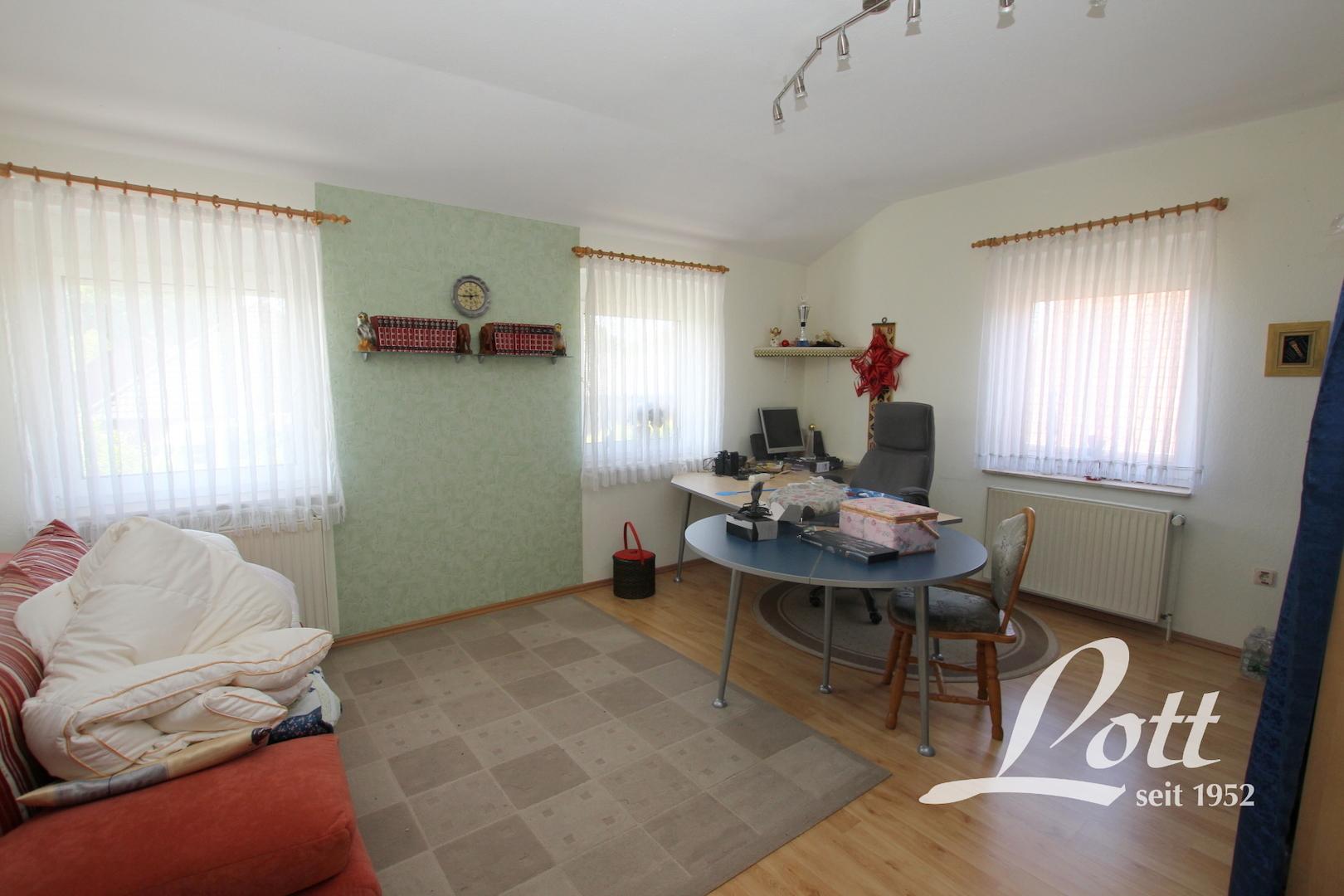 Wohnzimmer im Dachgeschoss