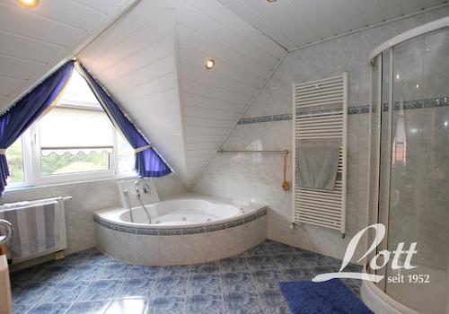 Badezimmer Neubau im OG