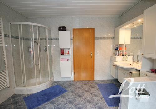 Badezimmer Neubau im OG
