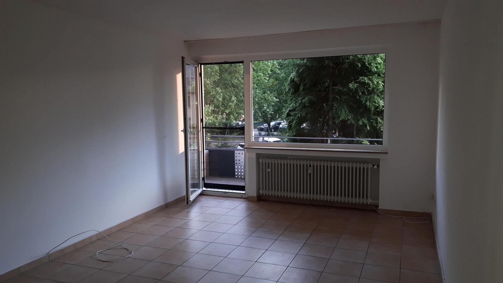 Whg re., Whz. mit Balkon