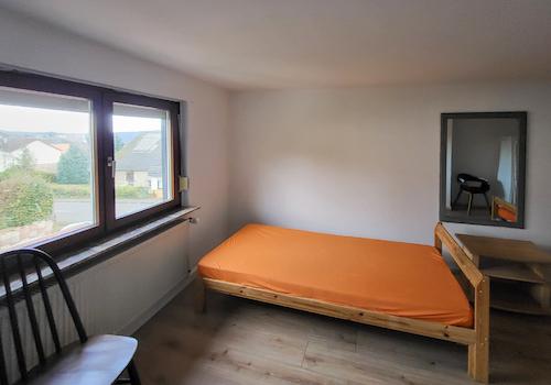 Zimmer 2 OG