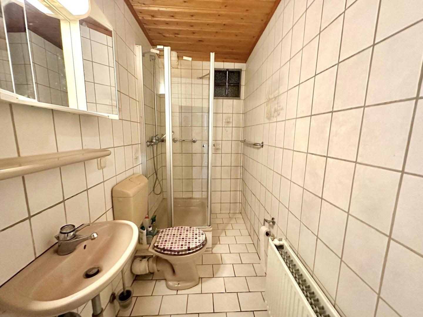 Duschbad EG