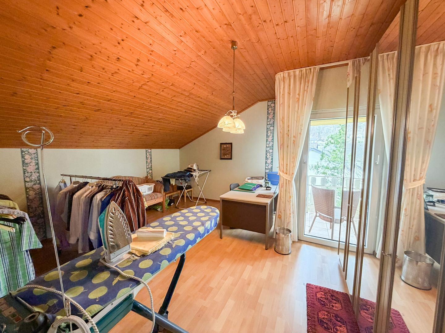 Bügelzimmer (DG)