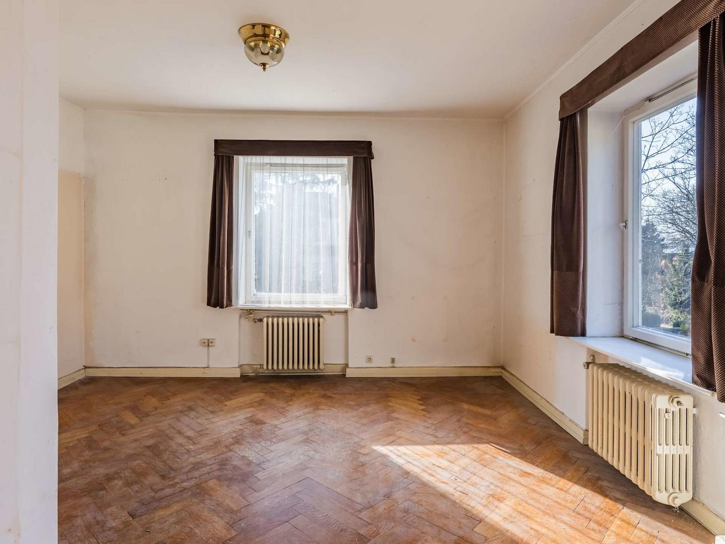 Zimmer mit Parkett