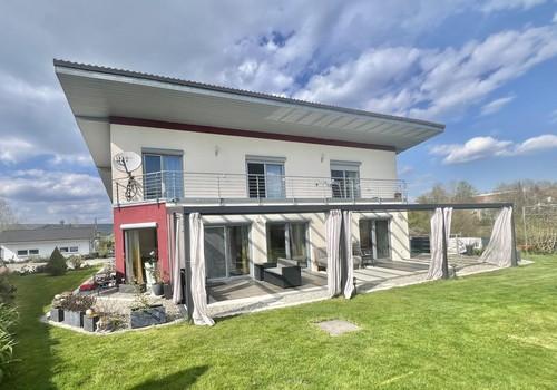 Südseite und Terrasse