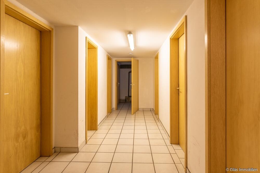 Keller