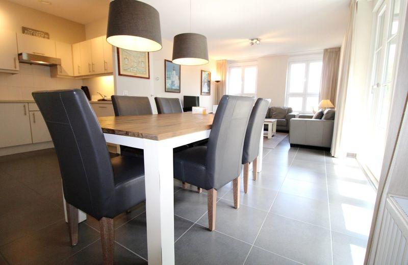 Duinhof_V_appartement_19_05_eettafel