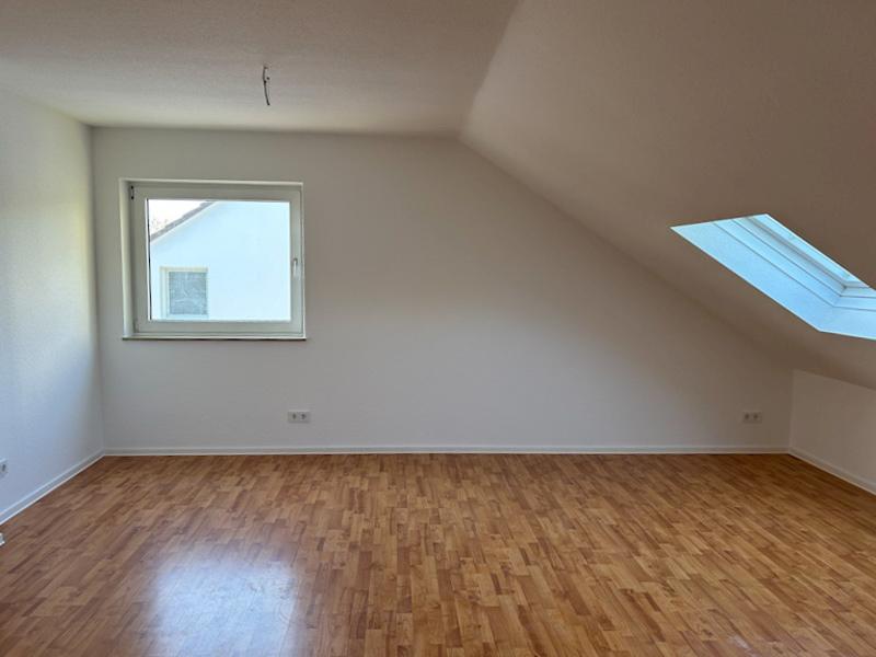 Wohn-, Schlafzimmer