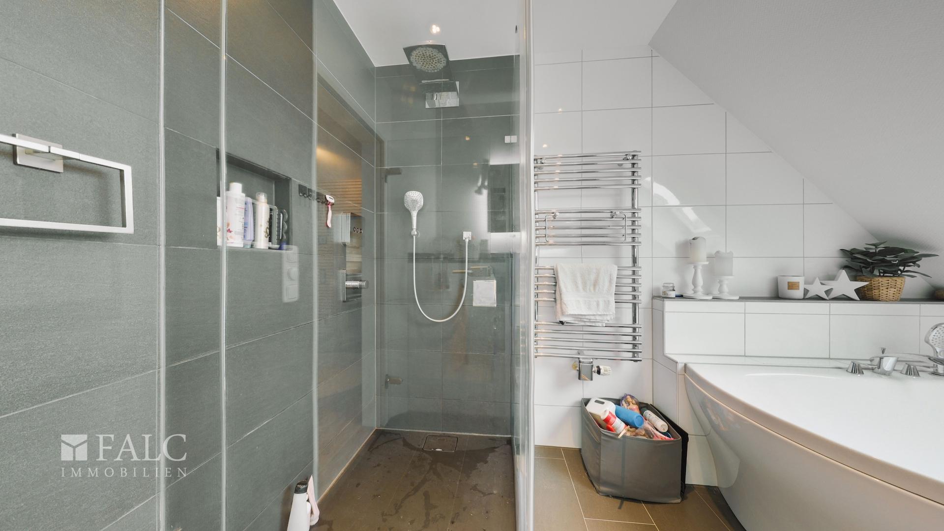 Badezimmer Ansicht Dusche