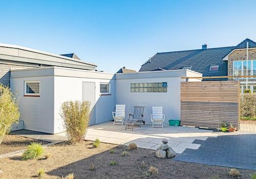 Rückseite Garage und Abstell