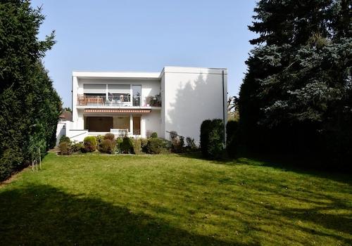 Hausansicht Gartenseite
