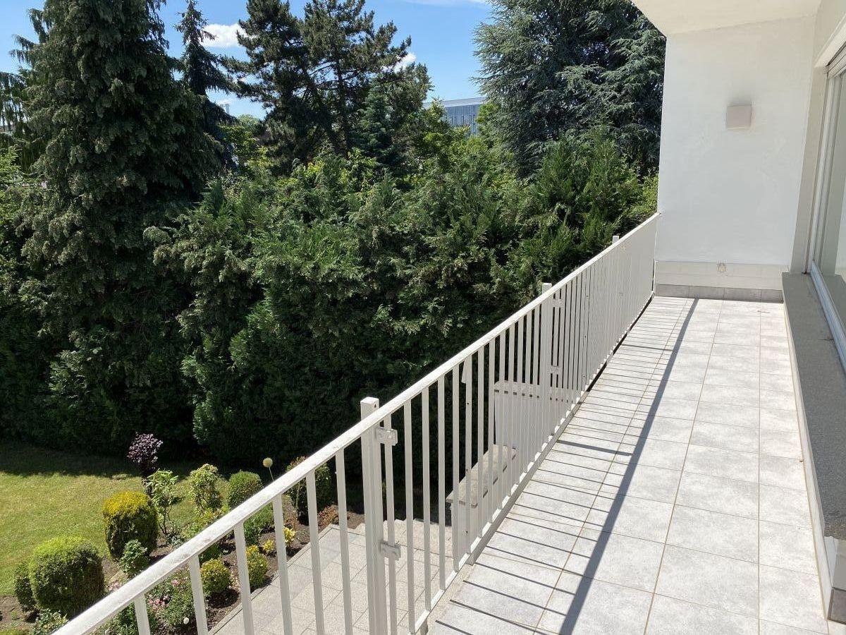 OG: Sonnenbalkon