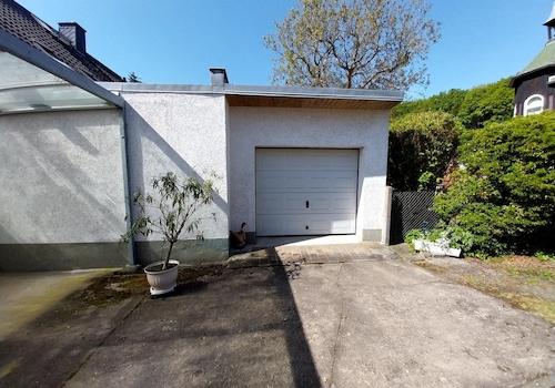 Garage mit Rolltor