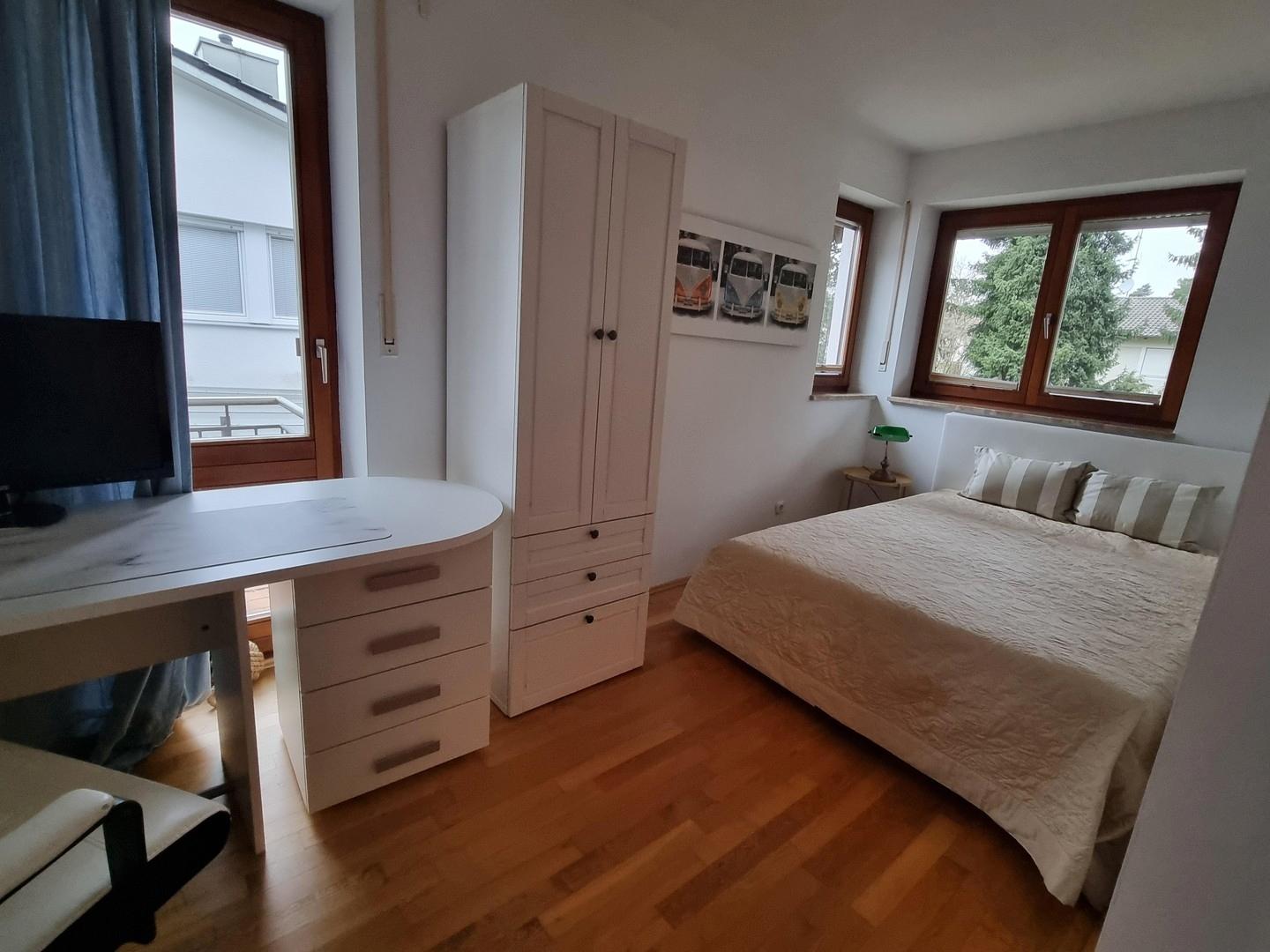 Schlafzimmer 3