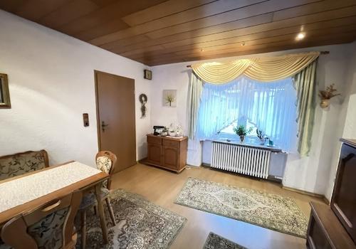 Zimmer (EG)
