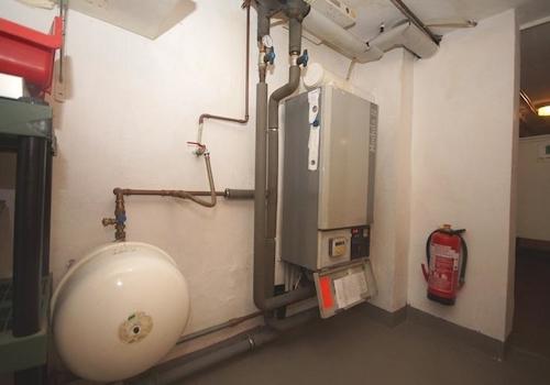 moderne Gas-Therme