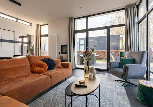 Ferienhaus am Wasser kaufen01