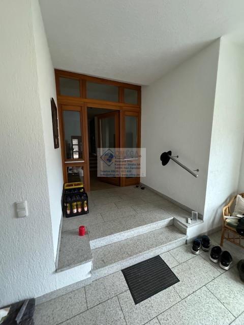 IMG_0395 Zugang zur großen Wohnung Haus 2