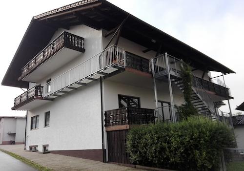 Hausansicht von N/W nach S/O