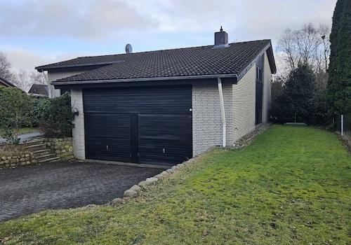 Ansicht Tulpenweg, Garagen