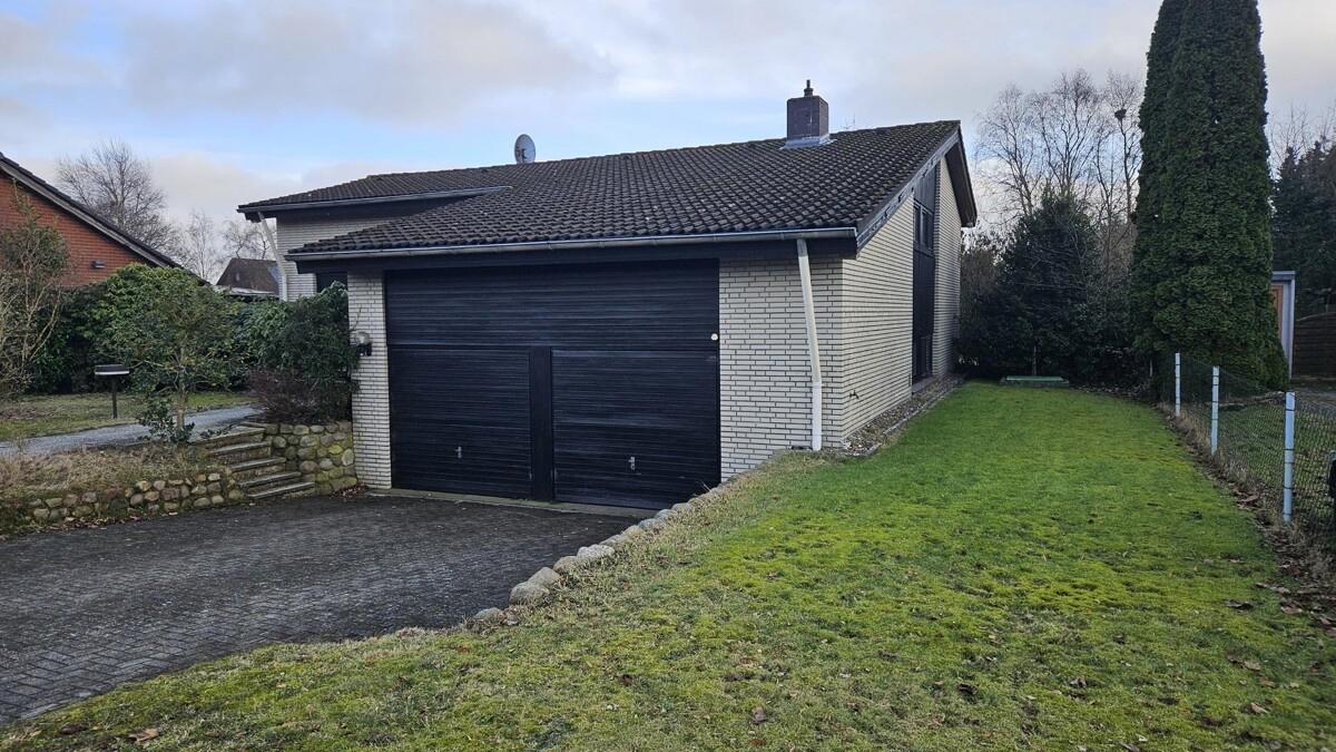 Ansicht Tulpenweg, Garagen