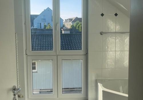 OG Blick ins Badezimmer