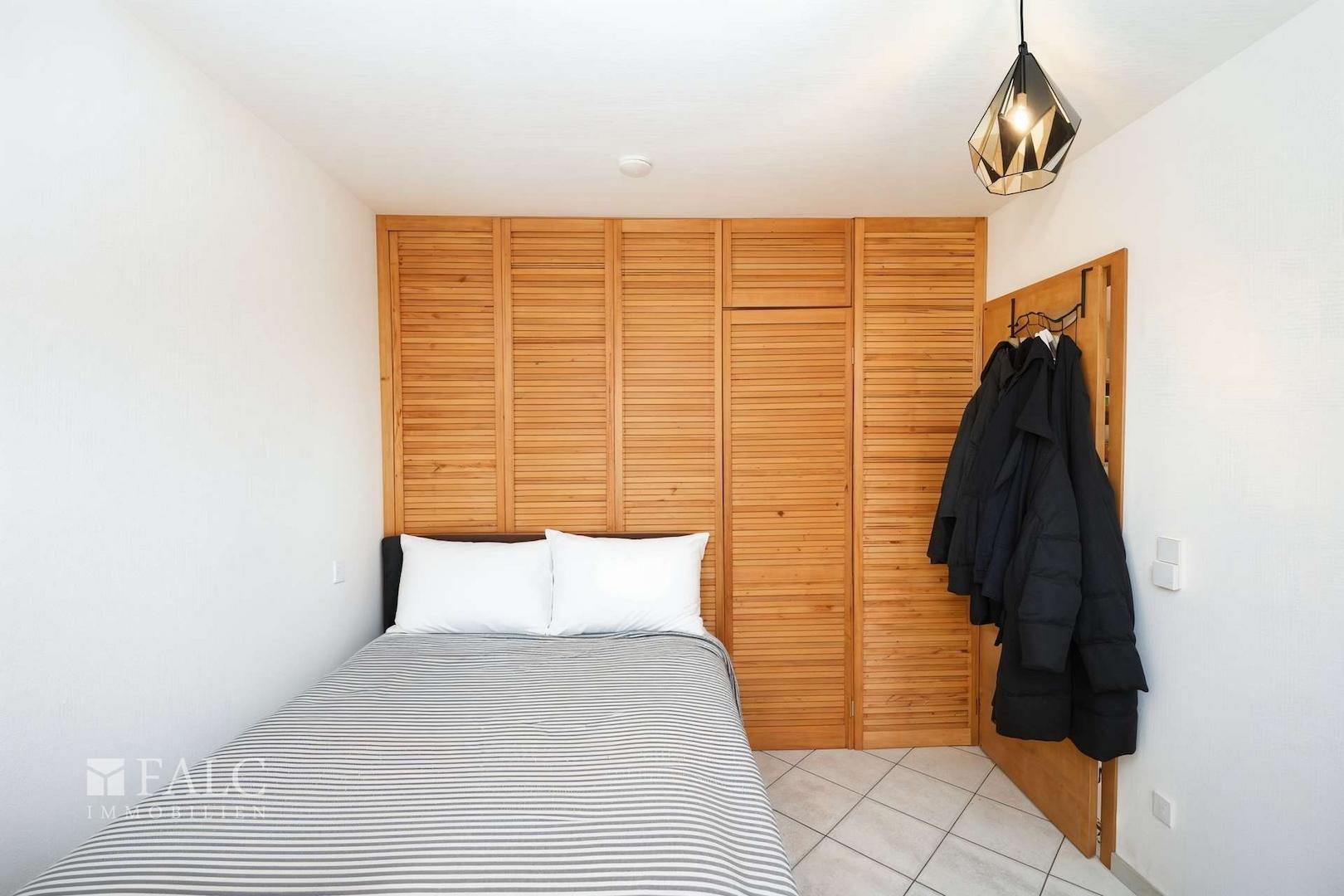 Schlafzimmer mit Ankleide